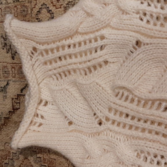 Hanmade Knitted Sweater. No Labels. Suposed To Be Size Large - Picture 5 of 8